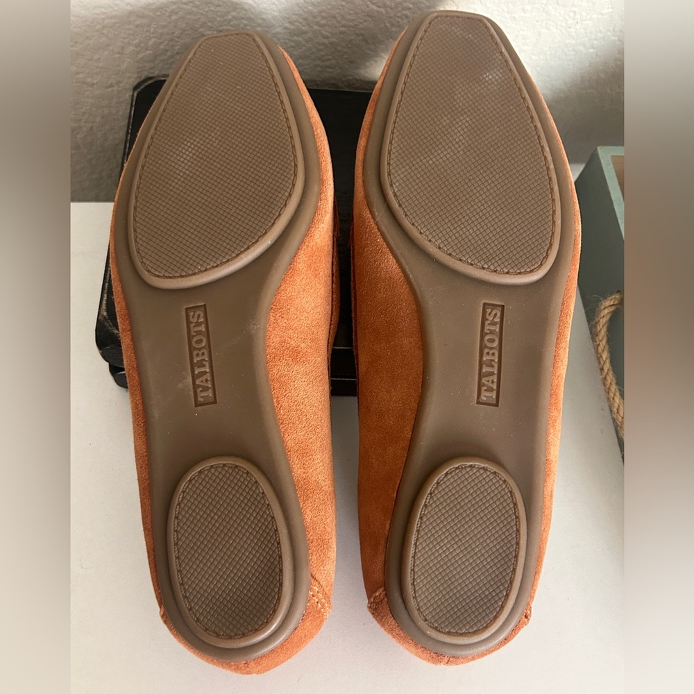 Talbots NWOT Women's Suede Loafers in Rust size 8.5 - Picture 3 of 7